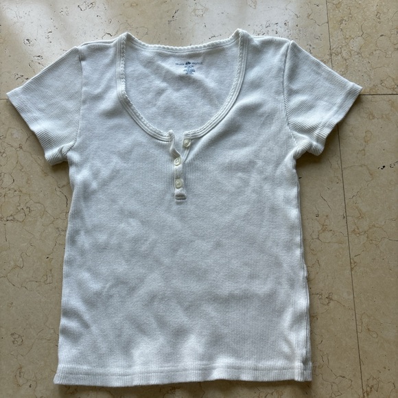 Brandy Melville White Button Top 100% Cotton Mint Condition - Picture 3 of 3